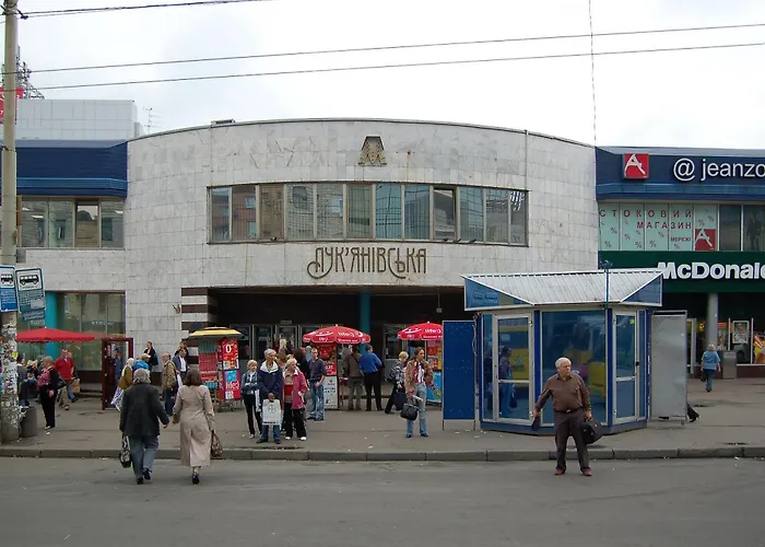 Apartment Near Lukyanovka Square