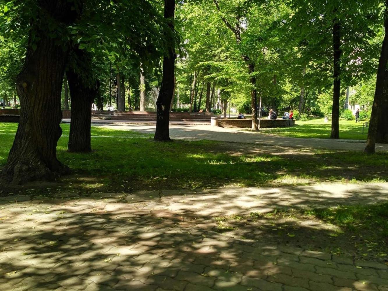 Near Lukyanovka Square *